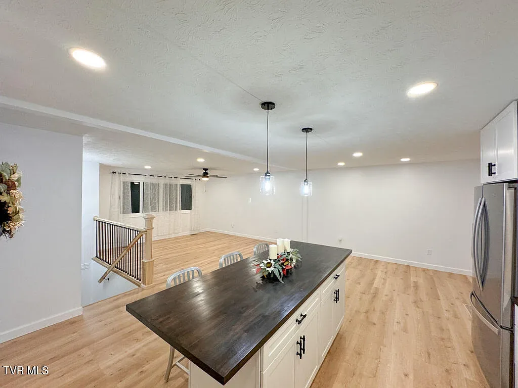 4525 Stillwood Ave after